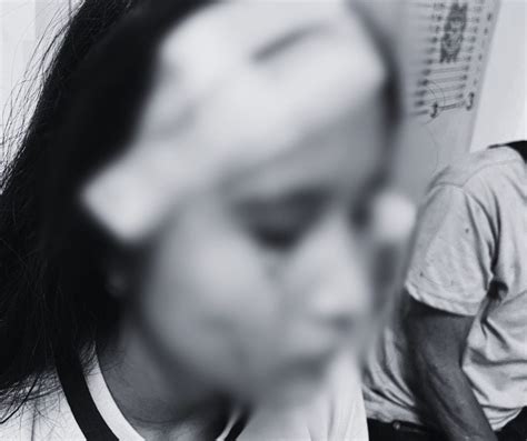 naliligo hubad|Dalaga binidyo ng stepdad habang naliligo .